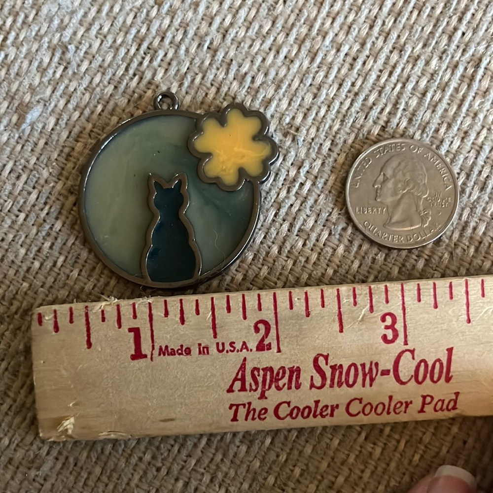 Cat flower charm